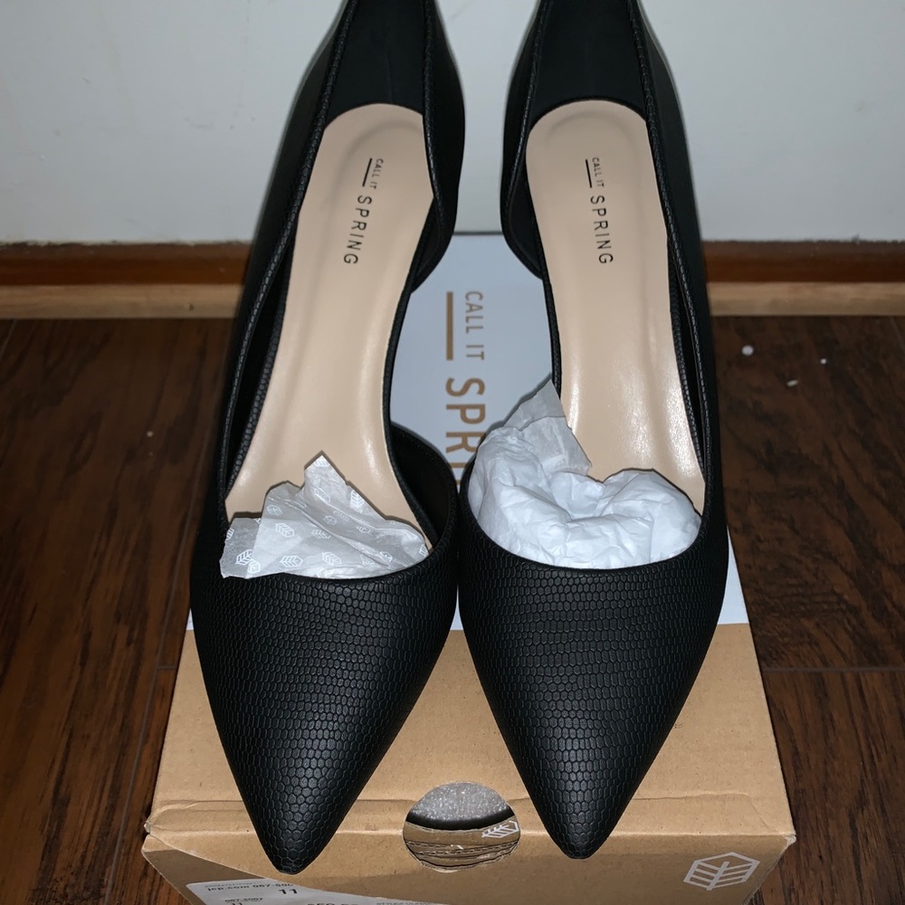 Faux snake skin pointed toe heels
